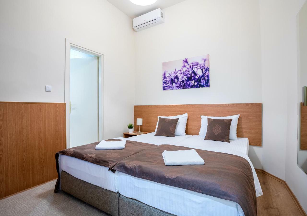 Booking En Suite Belgrade Luaran gambar
