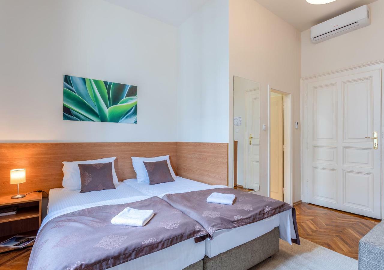 Booking En Suite Belgrade Luaran gambar