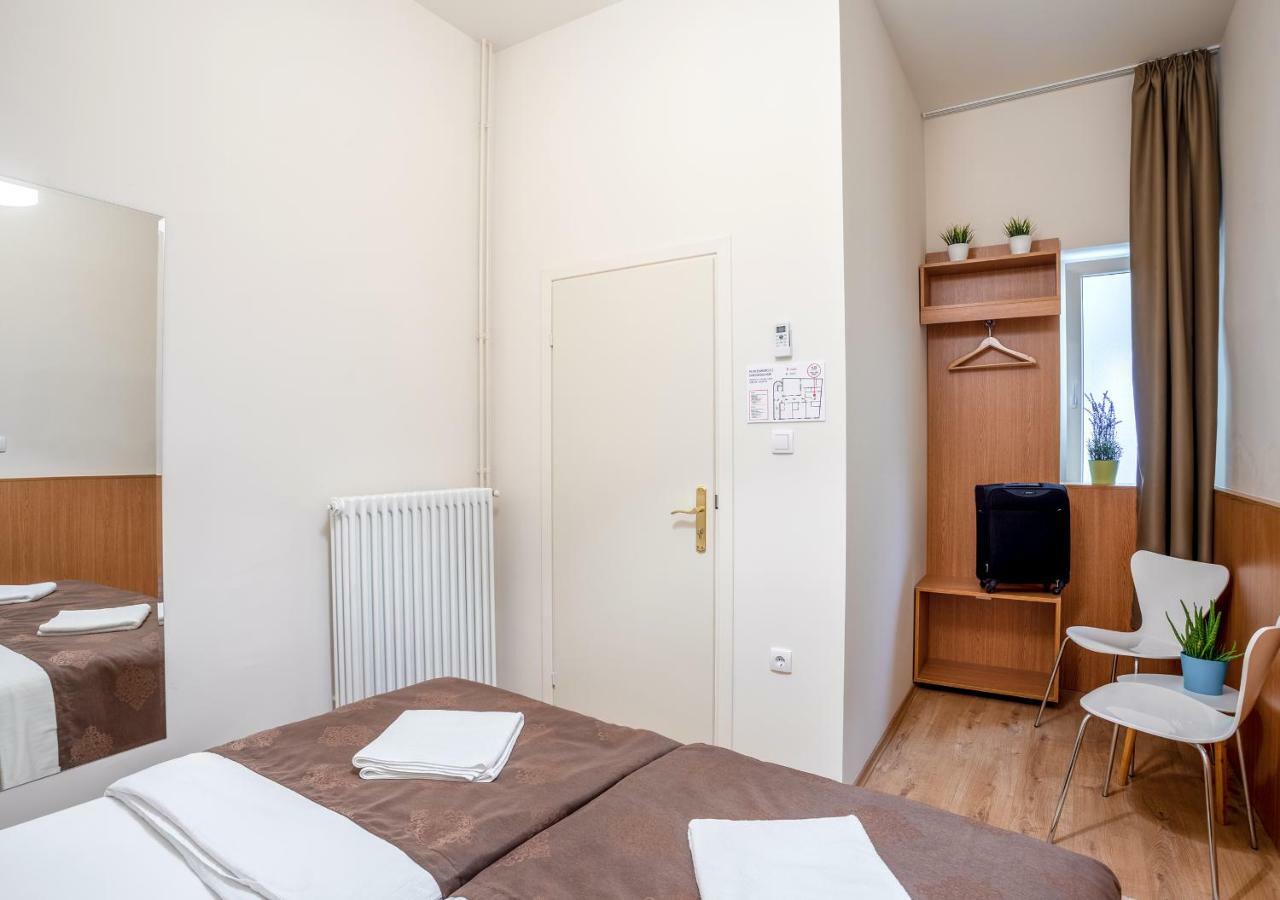 Booking En Suite Belgrade Luaran gambar
