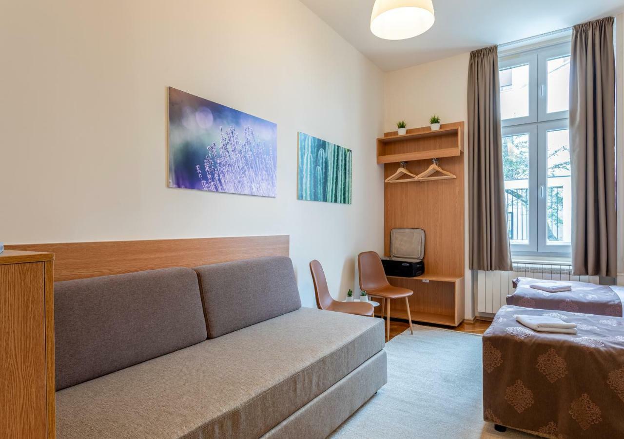 Booking En Suite Belgrade Luaran gambar